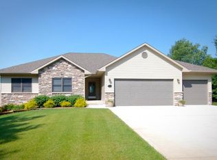 7981 Carriage Ln, Stanwood, MI 49346