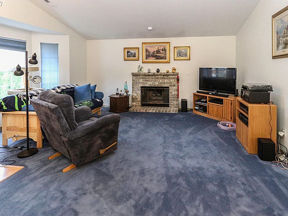3rd image of 17712 SE 23rd St