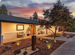 921 Underhills Rd, Oakland, CA 94610