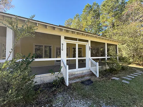 910 Honey Hill Rd Photo 1