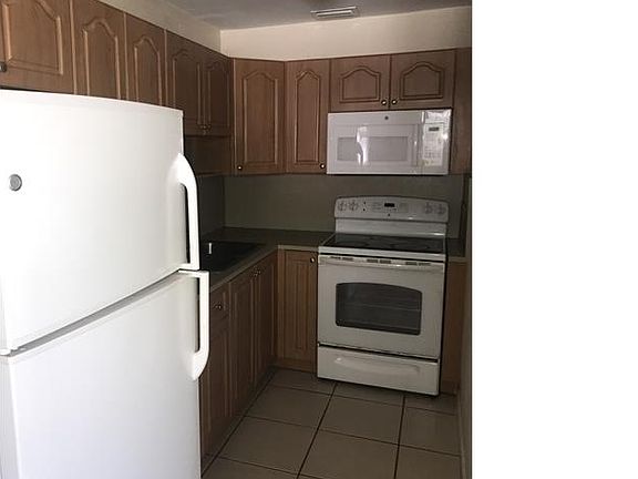 4th image of 5513 NE Miami Pl APT 9