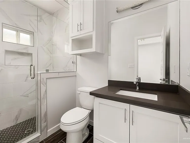 1322 Beverly Ave #3 — Photo 11