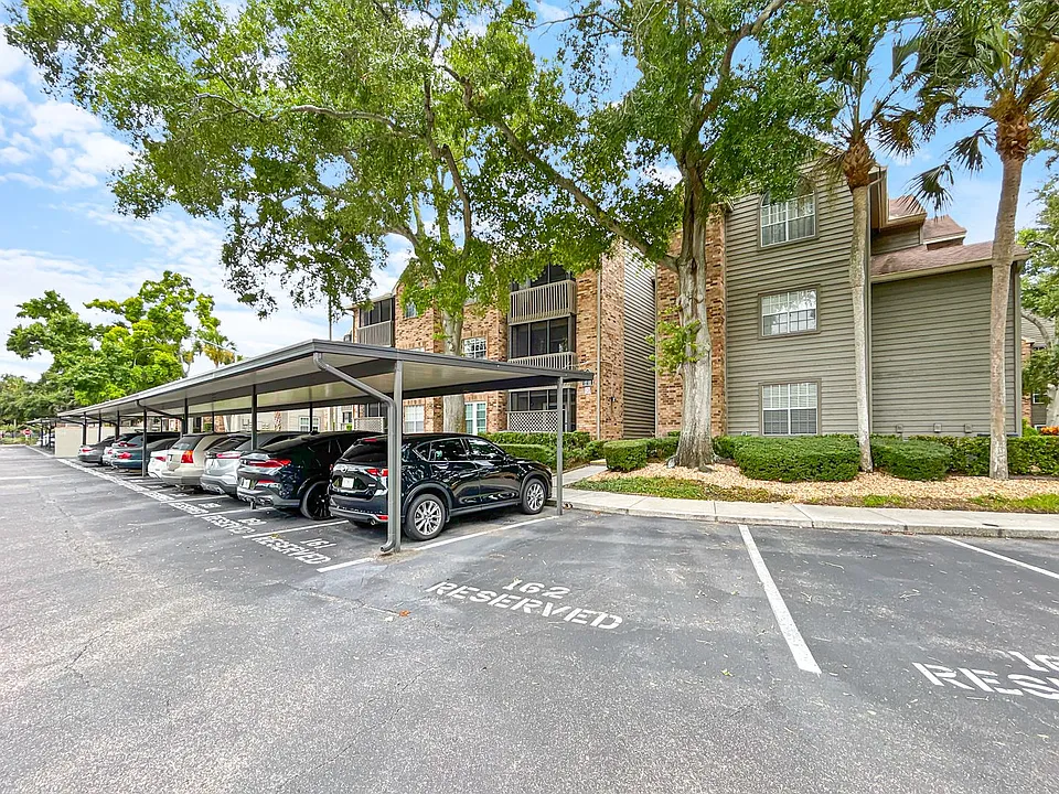 2500 Winding Creek Blvd #G106