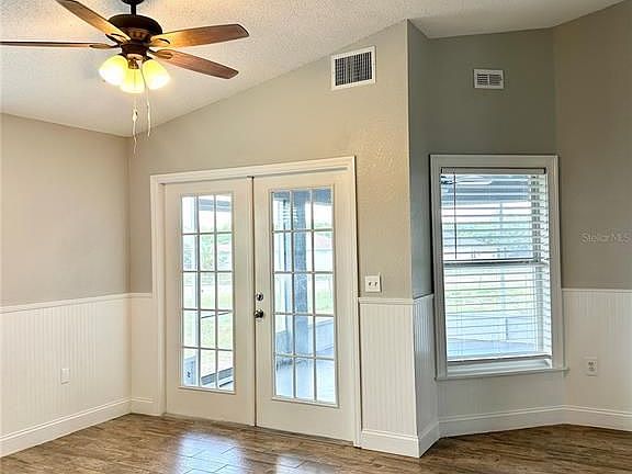 4th image of 3205 Merlot Dr