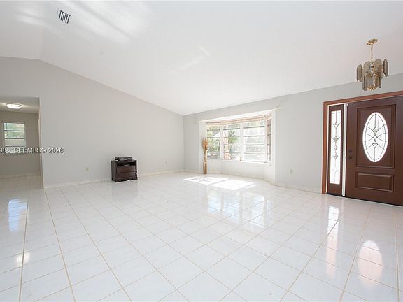 4th image of 21295 SW 376th St