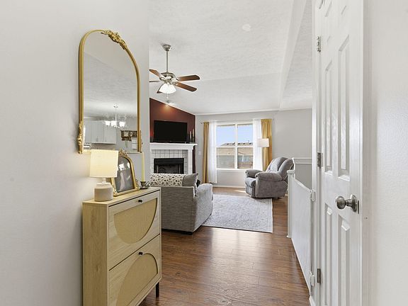 5th image of 414 W Chestnut Road