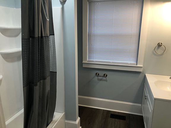 4th image of 532 E Park Ave Room 1