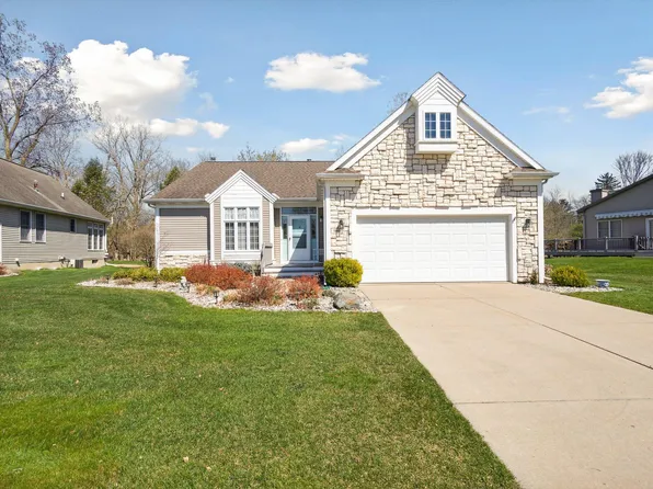 1860 Creek Lndg, Haslett, MI 48840