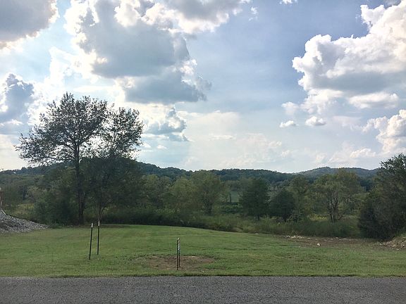3rd image of Fairway Dr