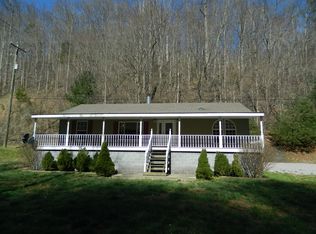276 Casey Newsome Br, Pikeville, KY 41501