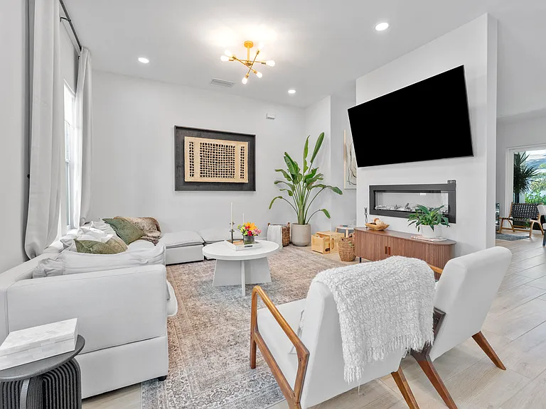 3701 W Leila Ave — Photo 19