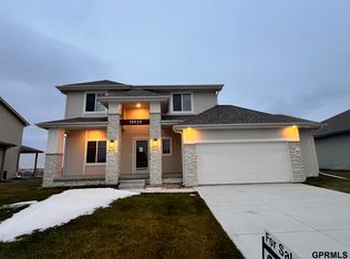 19826 Cinnamon St, Omaha, NE 68135