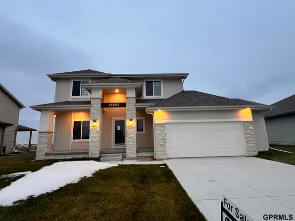 19826 Cinnamon St, Omaha, NE 68135