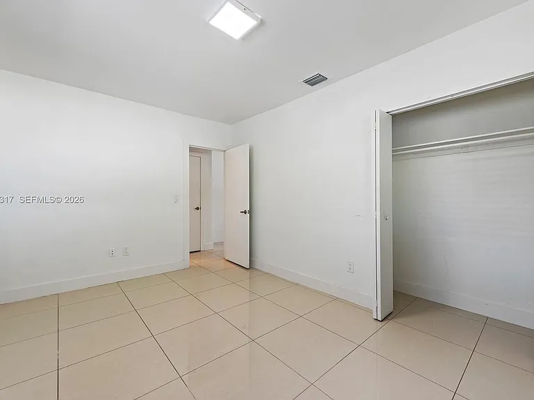 1911 NW 30th St #3 — Photo 10