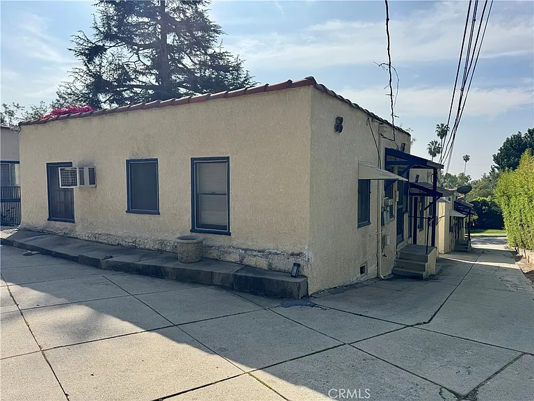 1714 Gillette Cres #B — Photo 7