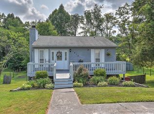 1813 Glen Echo Rd, Johnson City, TN 37604