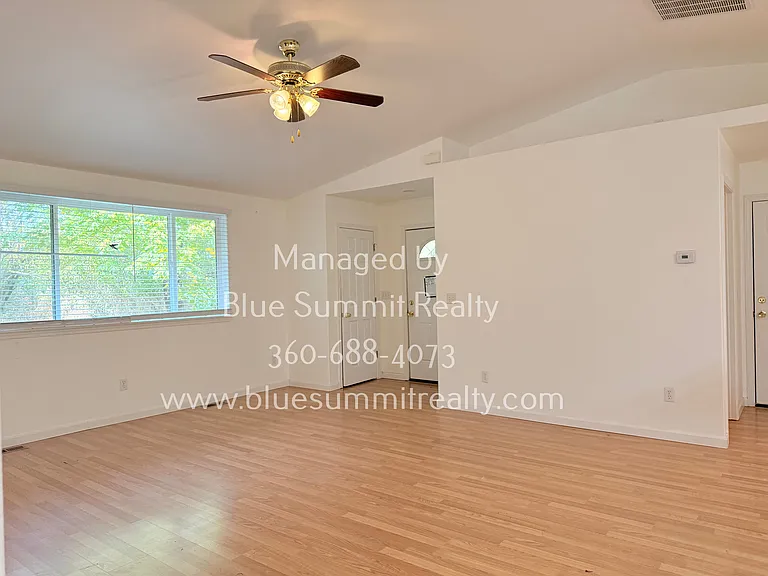 36114 77th Ave S — Photo 2