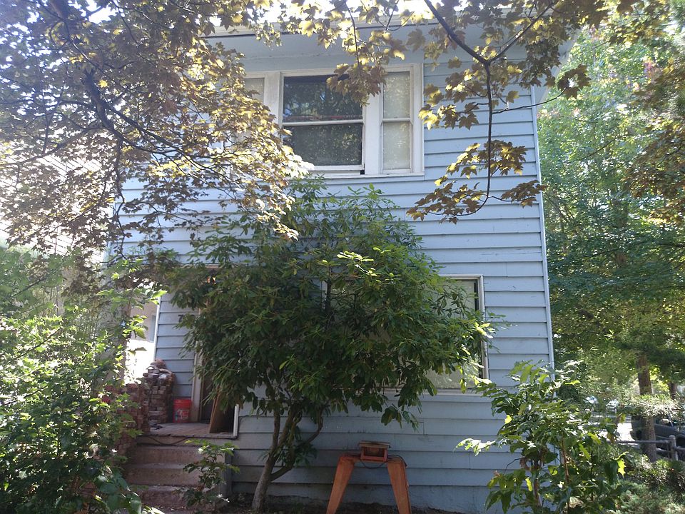 2nd image of 700 20th Ave