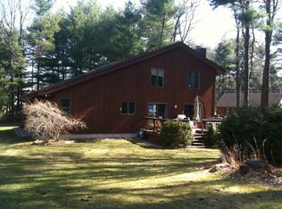 124 Winesap Rd, Pittsfield, MA 01201