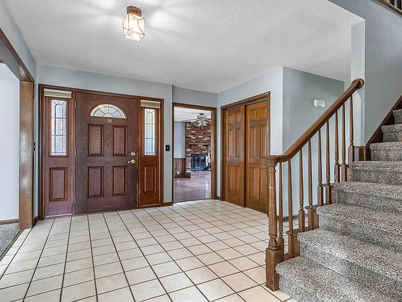 3rd image of 1541 Kensington Ln