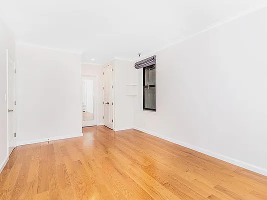 Sold by Row Real Estate LLC | media 8
