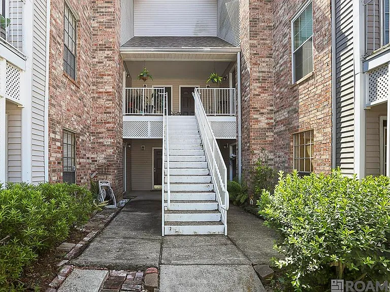 8500 Bluebonnet Blvd #22 — Photo 17