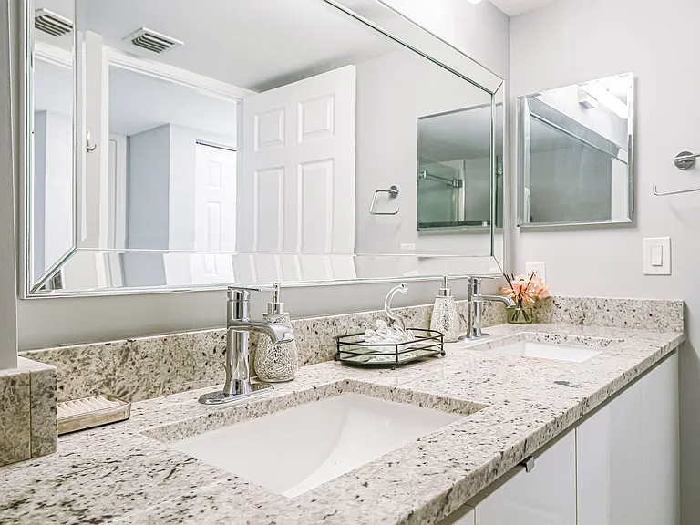 1550 S 42nd Cir #107 — Photo 5