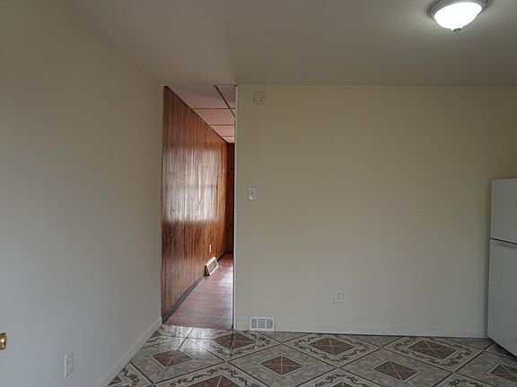 5th image of 2851 Cantrell St