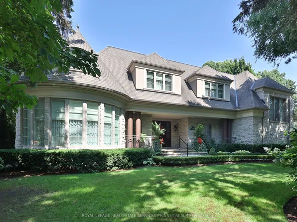 541 Arrowhead Rd, Mississauga, ON L5H 1V5