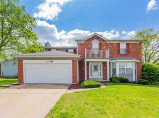 1066 Trifecta Dr, Florissant, MO 63034