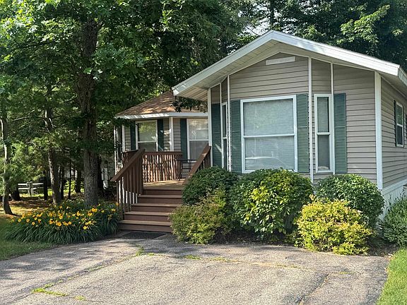4th image of 117 Wood Haven Dr #34