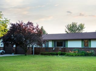 9317 Riverside Dr, Saint Louis, MI 48880