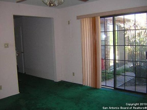 2nd image of 10807 Lazy Oaks Dr