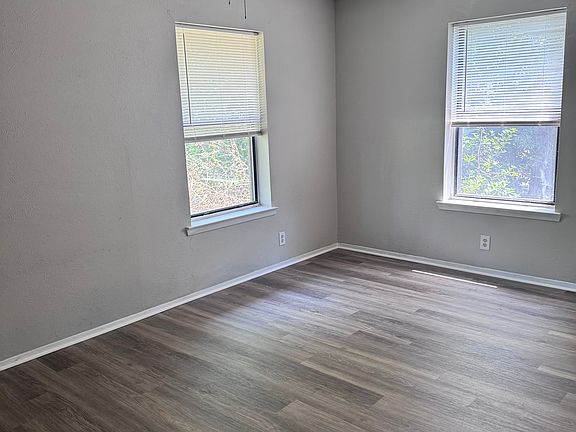 2nd image of 10 Cole Cir