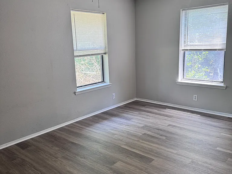 10 Cole Cir — Photo 2