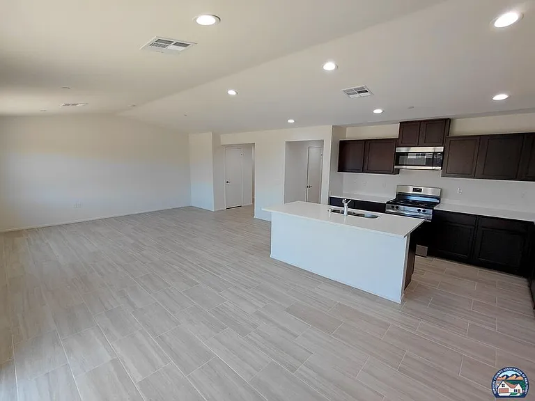 485 Palomino Ct — Photo 13