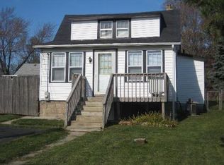 25914 W Rollins Rd, Ingleside, IL 60041