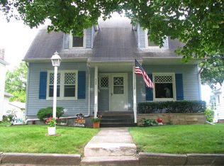 420 N 3rd St, Monmouth, IL 61462