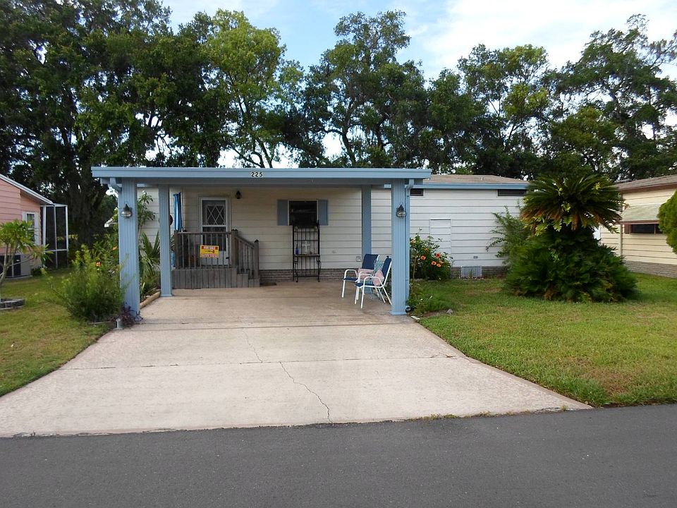 1st image of 225 Country Ln