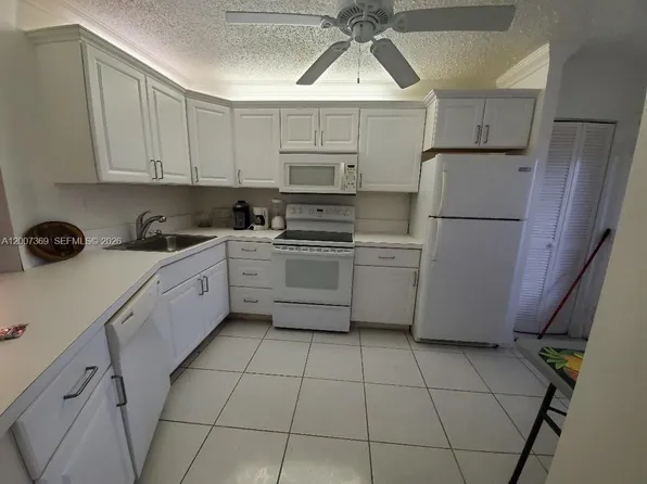 1750 NE 191st St APT 105-1, Miami, FL 33179