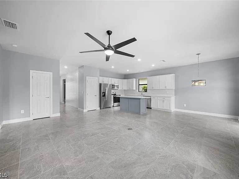 3685 E Hampton Cir — Photo 19
