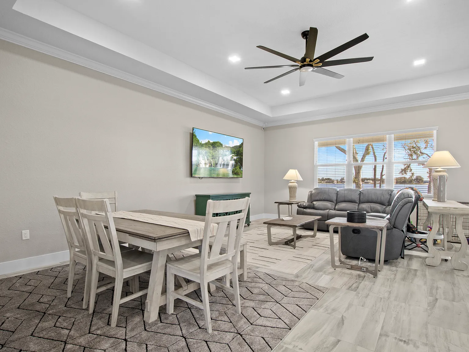3 bed, 3500 sqft, $3,850 — Photo 3
