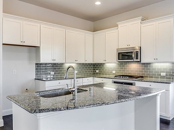 5th image of 14062 Susana Ln