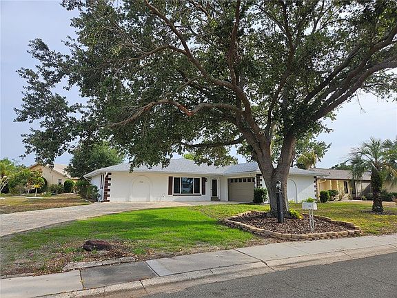 2nd image of 1508 Flamingo Ln