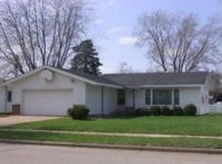 410 E Macarthur Ave, Eau Claire, WI 54701