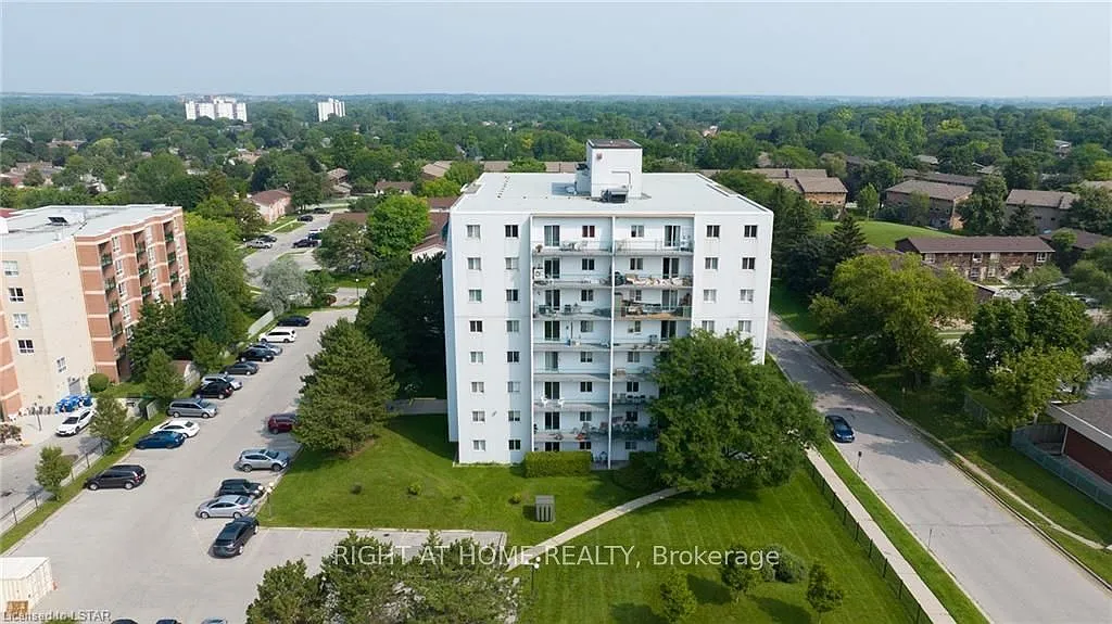 Ridgeview Terrace — Photo 2