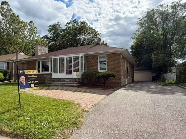 2212 Kennedy Rd, Toronto, ON M1T 3G4