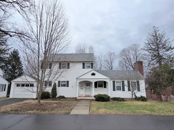 85 Underclyffe Road, St. Johnsbury, VT 05819