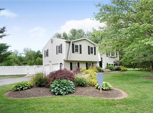 11 Woodhouse Ave, Northford, CT 06472