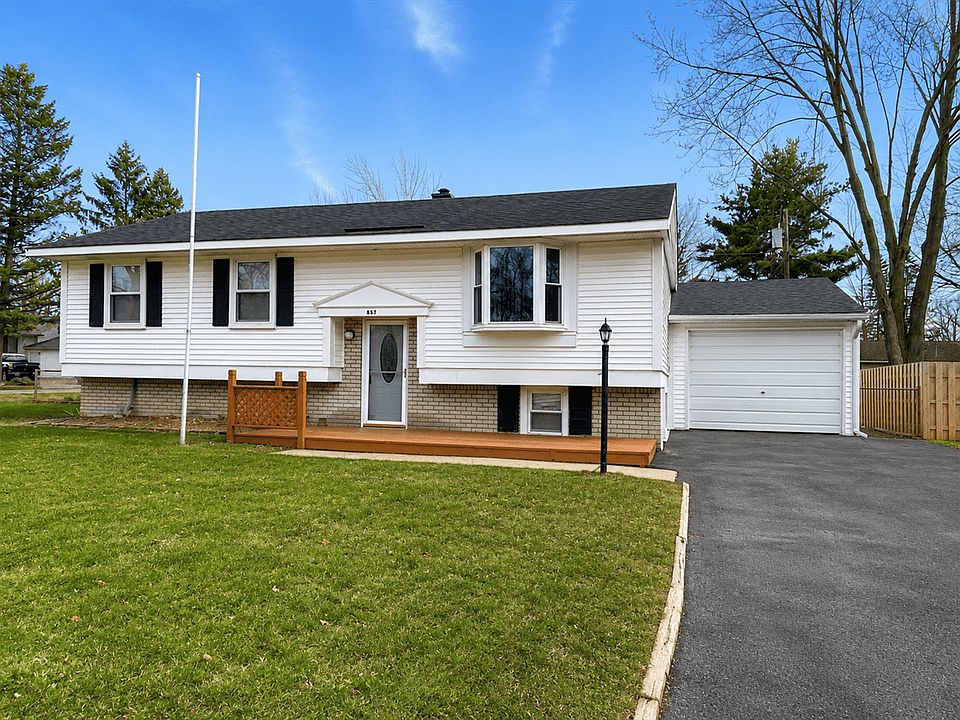 1st image of 857 Glenn Ct